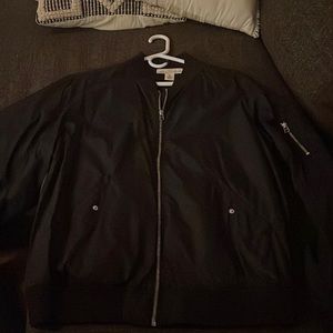 Bomber jacket with zipper